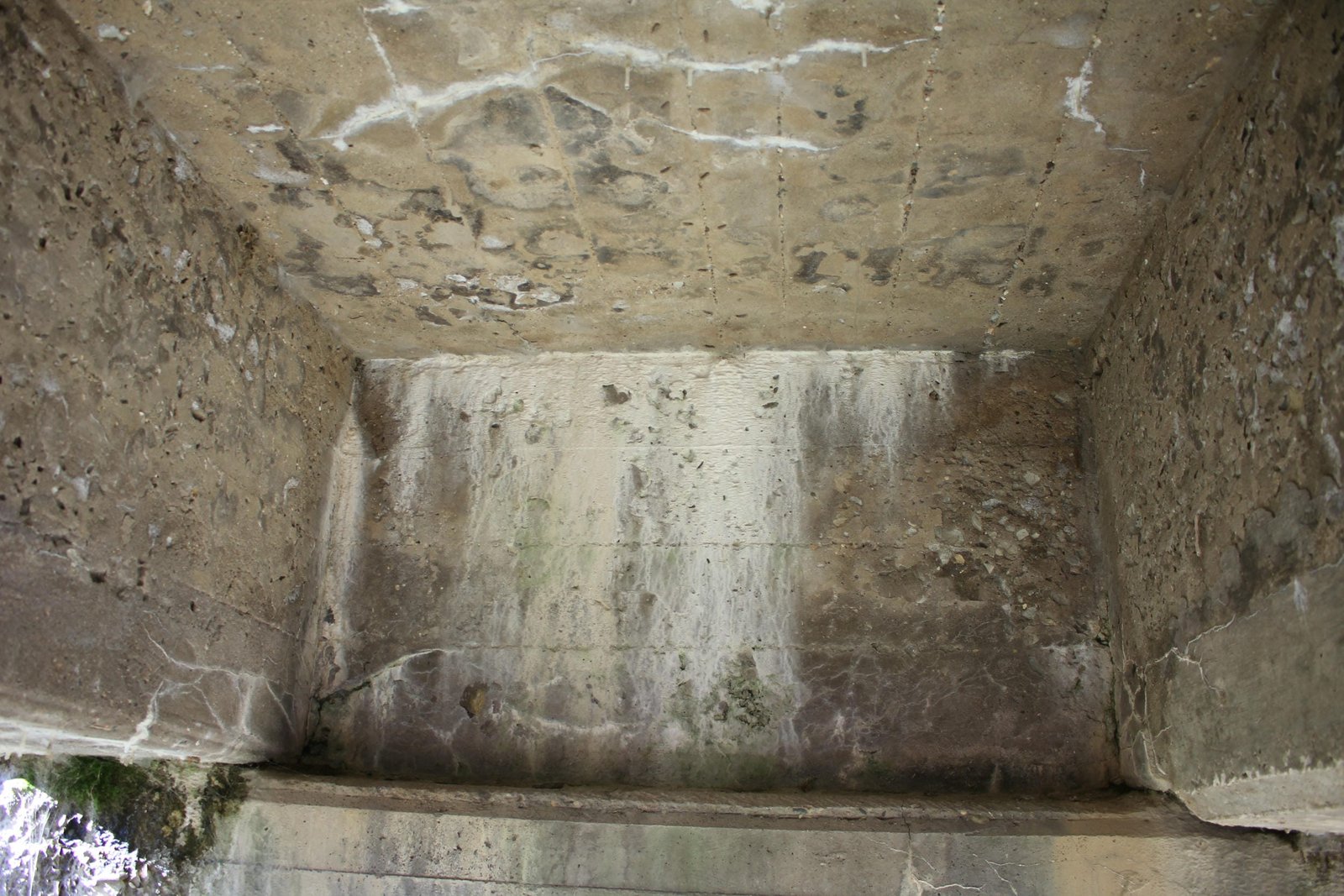 Under approach span